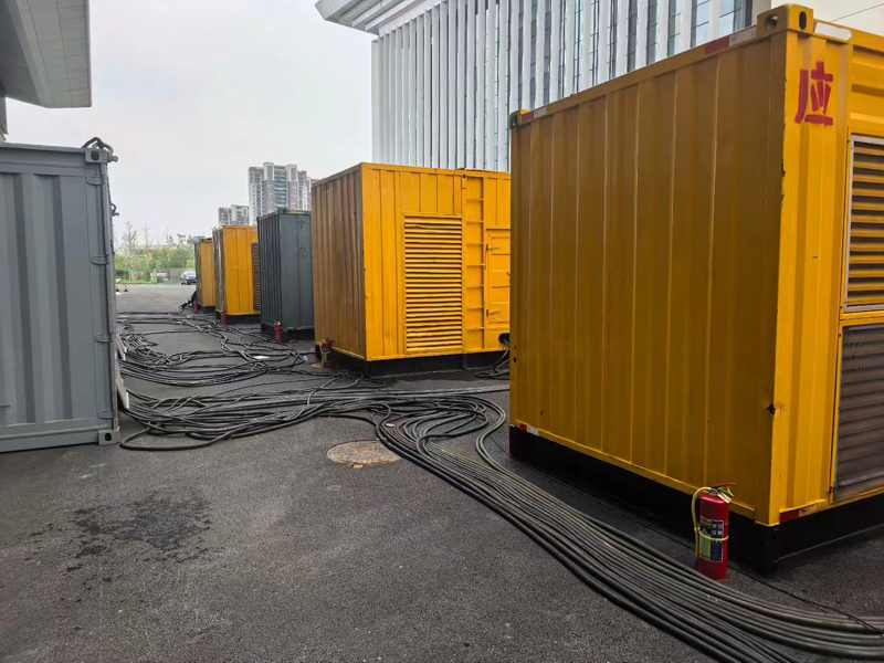 开平不同季节柴油发电机组保养有哪些注意事项？