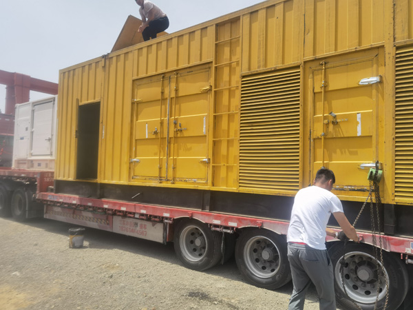 开平除了负载情况和发动机维护，还有哪些因素会影响 200kw 柴油发电机的油耗？