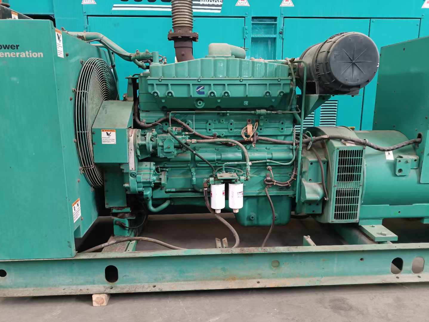 开平过载会对 600kW 柴油发电机组造成哪些损害？