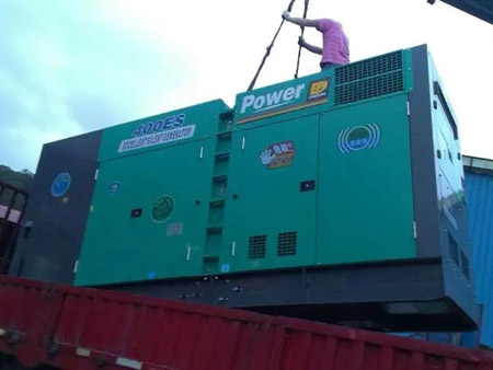 开平柴油发电机组转速不稳定时，如何对发动机进行维护？