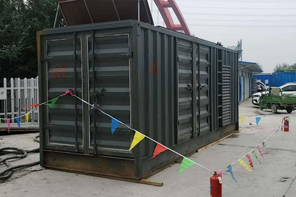 开平发电机租赁空气滤清器多久更换一次？