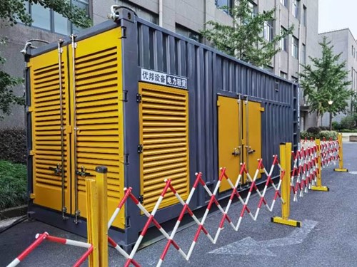 开平如何使用转速表检查发动机的转速？