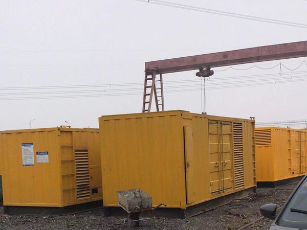 开平100kw柴油发电机组每小时油耗？