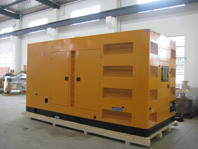 开平不同类型的发电机组在冬季保养时的注意事项有何差异？